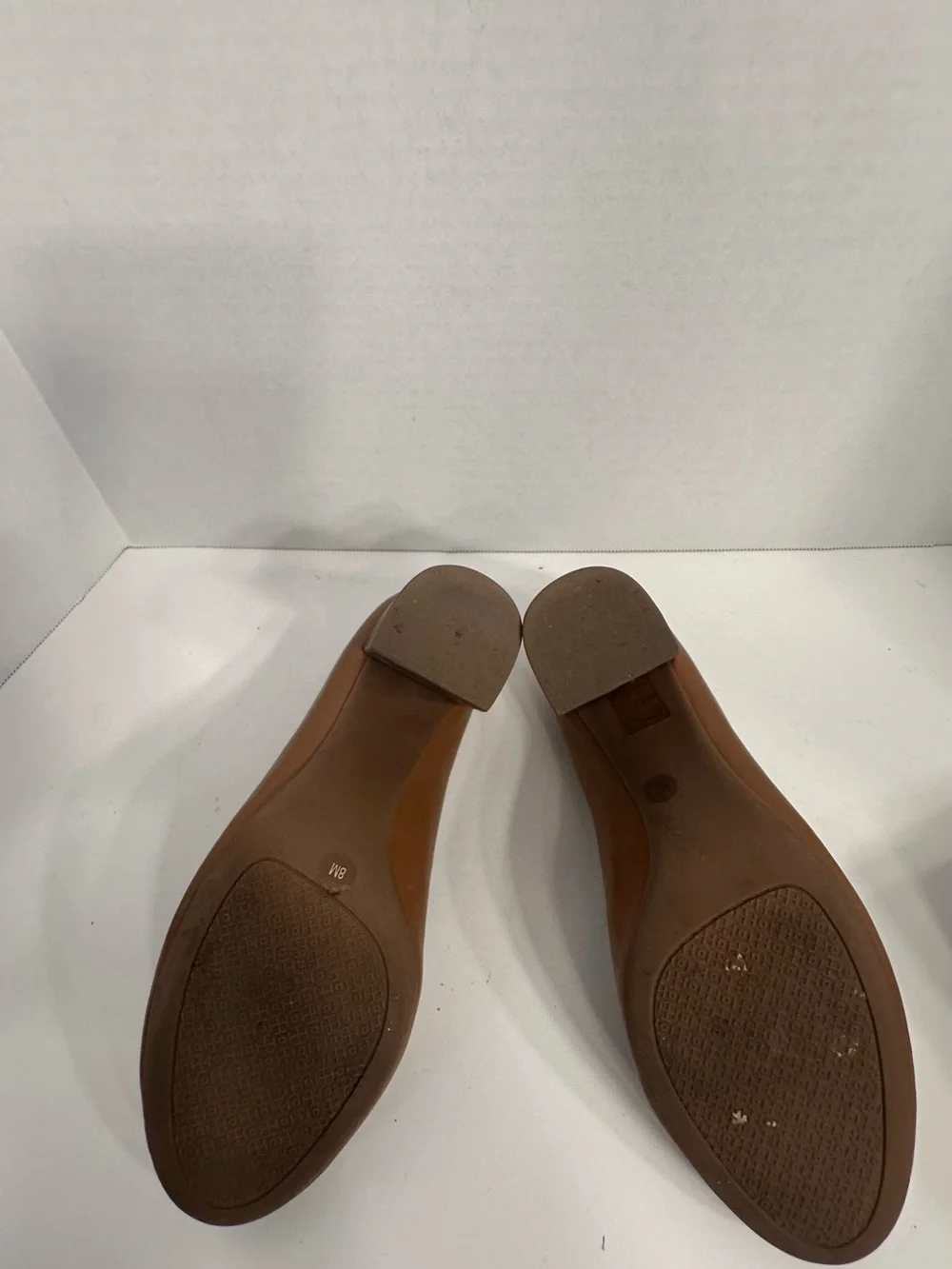Tory Burch Tan Leather Logo Round-Toe Heels